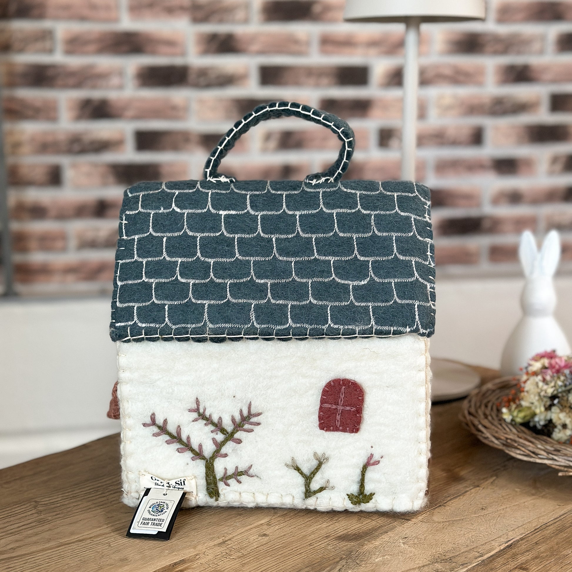 Tasche Haus "Blue Roof" Filz Weiß Blau 24cm - Wohnen auf dem Land