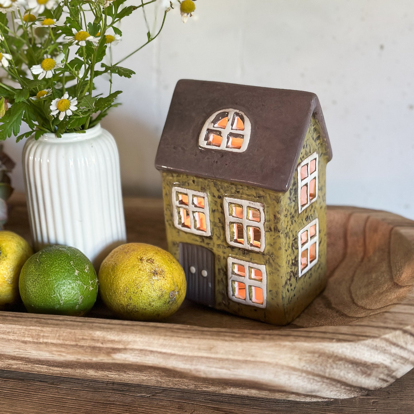 Haus Teelichthalter Greta Keramik Grün Braun mit Zitrus und Blumen