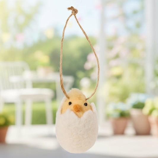 Aufhänger Küken in Eierschale "Elli" Filz Weiß Gelb 6cm - Wohnen auf dem Land