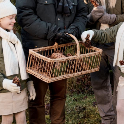 Korb länglich mit offenem Geflecht und Querhenkel - Wohnen auf dem Land