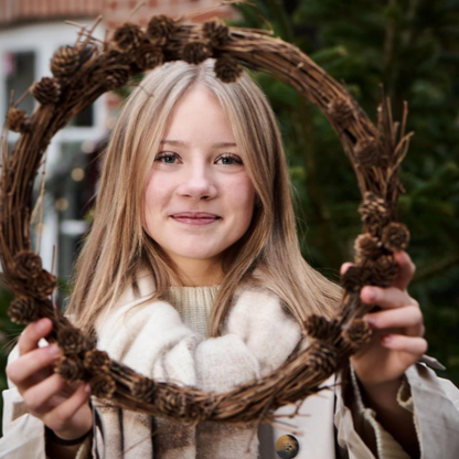 Naturkranz mit Lärchenzapfen 38cm - Wohnen auf dem Land