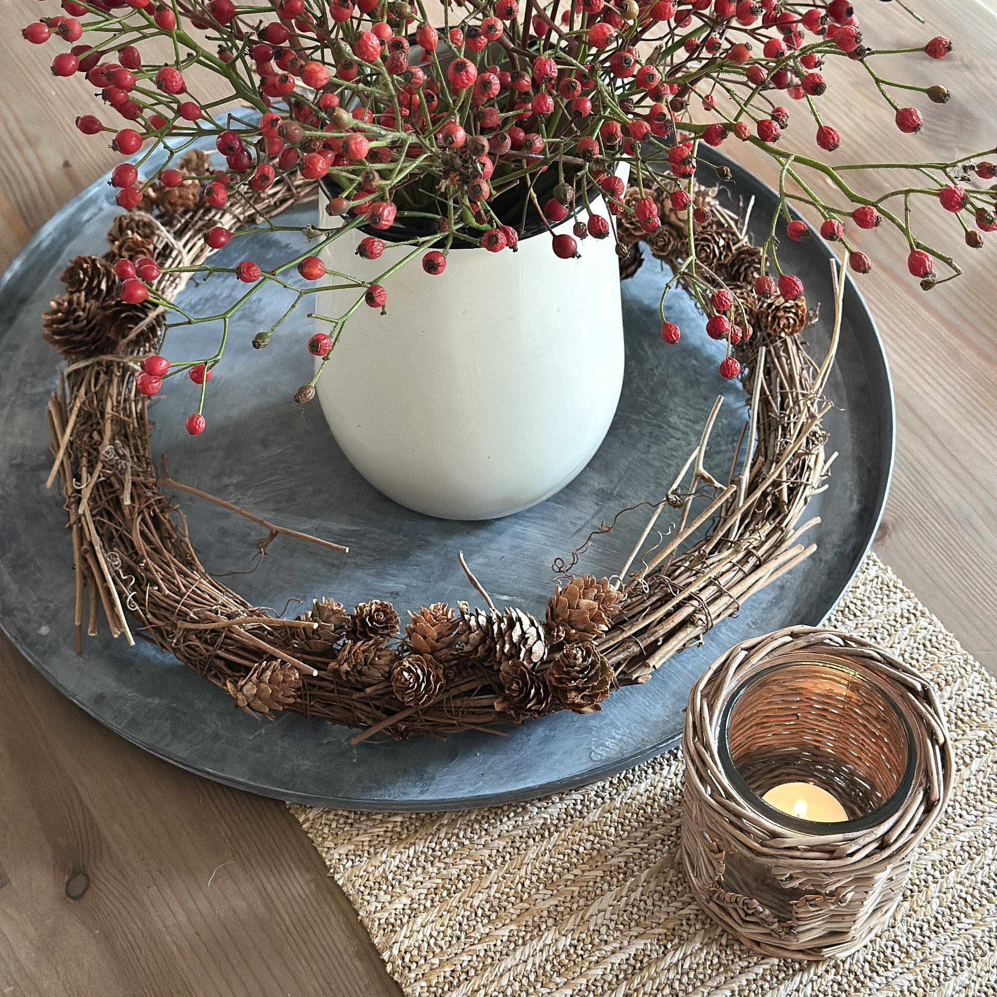 Naturkranz mit Lärchenzapfen 38cm - Wohnen auf dem Land