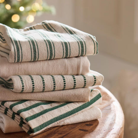 Geschirrtuch „Orla“ natur mit dunkelgrünen eingewebten Streifen - Wohnen auf dem Land