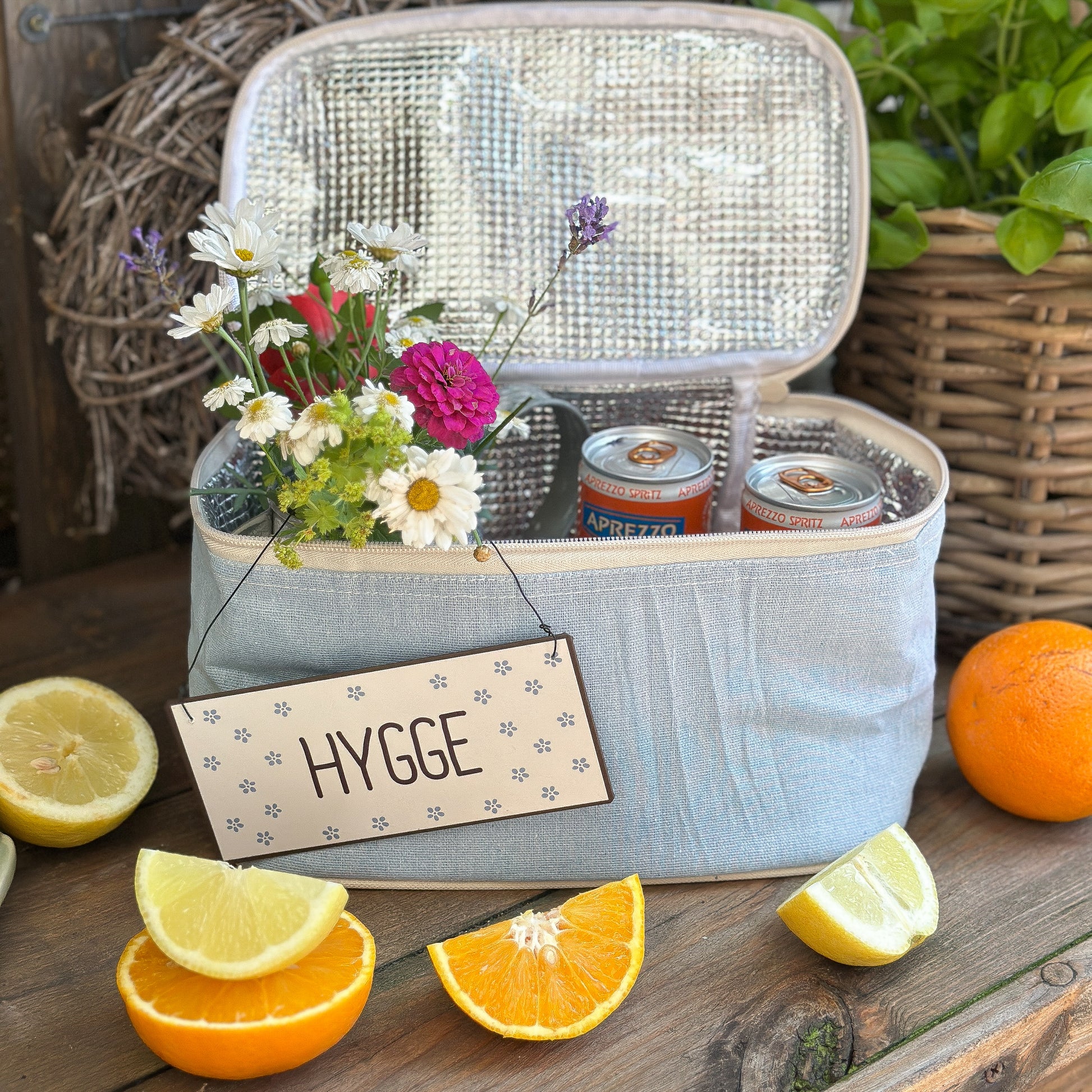 IB Laursen Kühl-Isoliertasche "Cool Summer" aus Stoff in grün mit 4 Designs, ideal für Kühl- und Lunchboxen.
