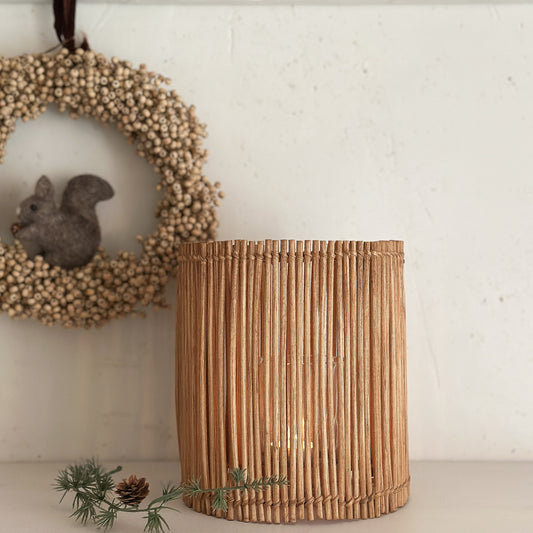 IB Laursen Kerzenglas Windlicht "Hurricane" mit Glaseinsatz Rattan Natur 19cm - Wohnen auf dem Land