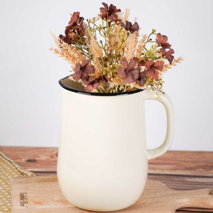 Metallene Emaille-Kanne "Emilie" von Isabelle Rose, cremefarbene 2,5l Vase für die Küche, mit elegantem Design