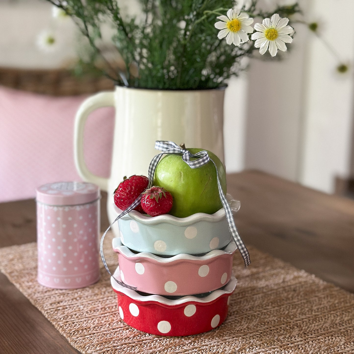 Krug Kanne Vase Emilie von Isabelle Rose, cremefarbene Metall Emaille, 2,5l Küchen Dekoration