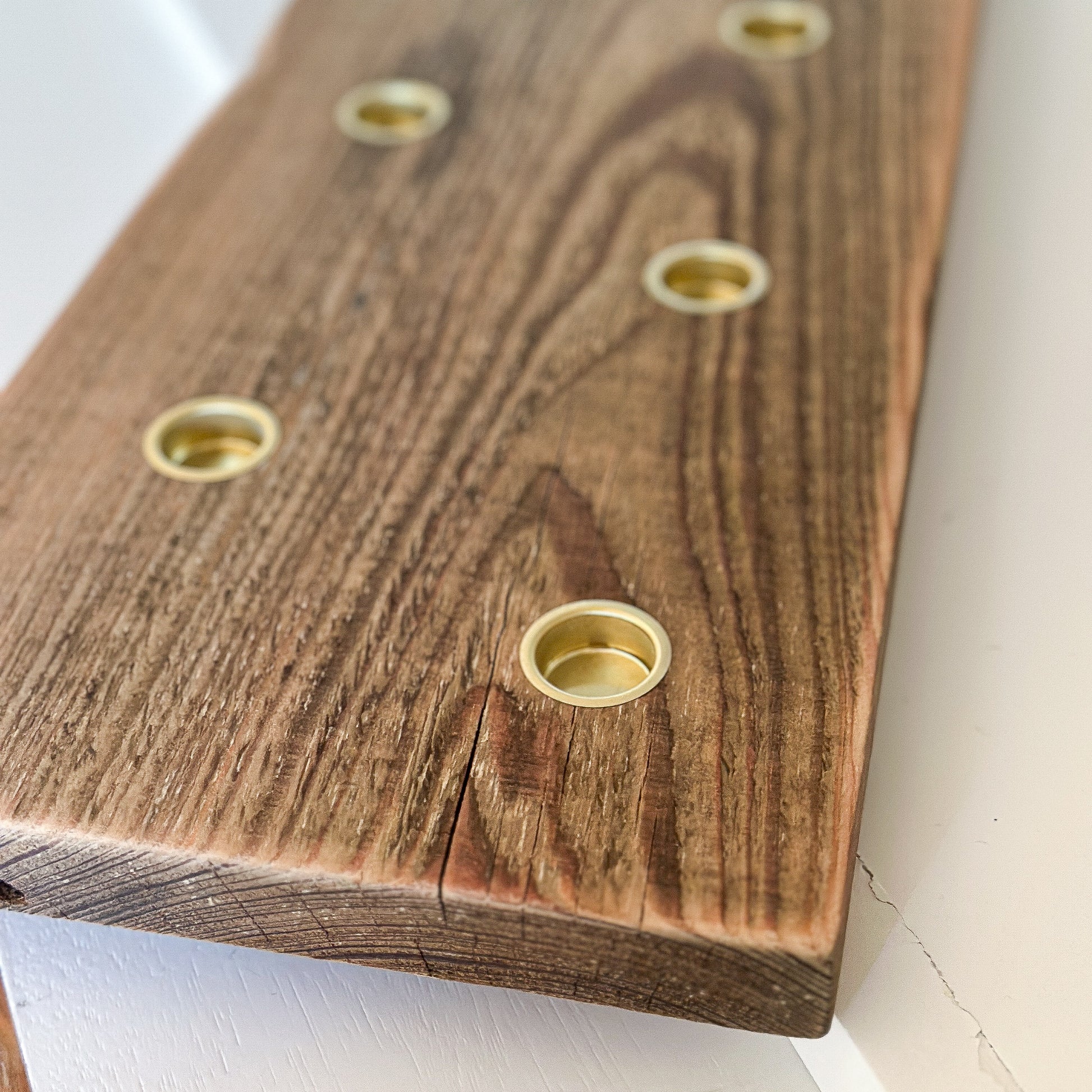 Kerzenhalter "Vintage" aus Lärche natur gealtert mit 7 Kerzentüllen, Maße 50x20cm, von Wohnen auf dem Land
