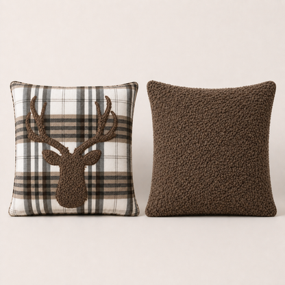 Kissen Hirsch Karo Variante Braun – Vorderseite mit dunklem Hirsch und dunkelbraune grobe Teddy-Rückseite