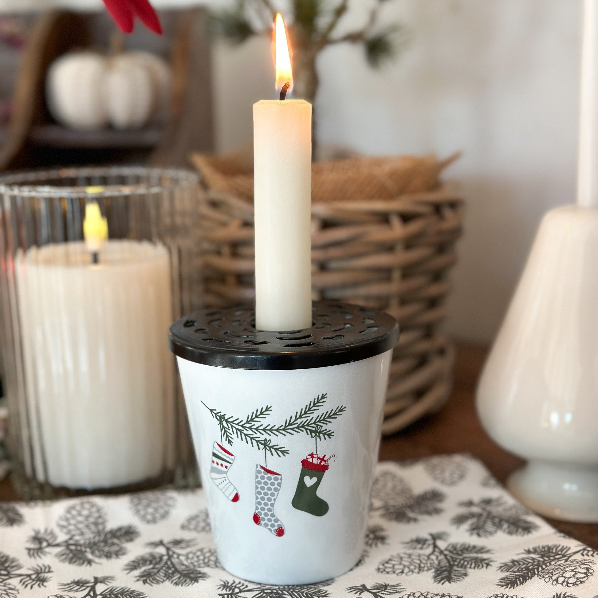Kerzenhalter "Lid Candle for Happy Mug" Metall Schwarz - Wohnen auf dem Land