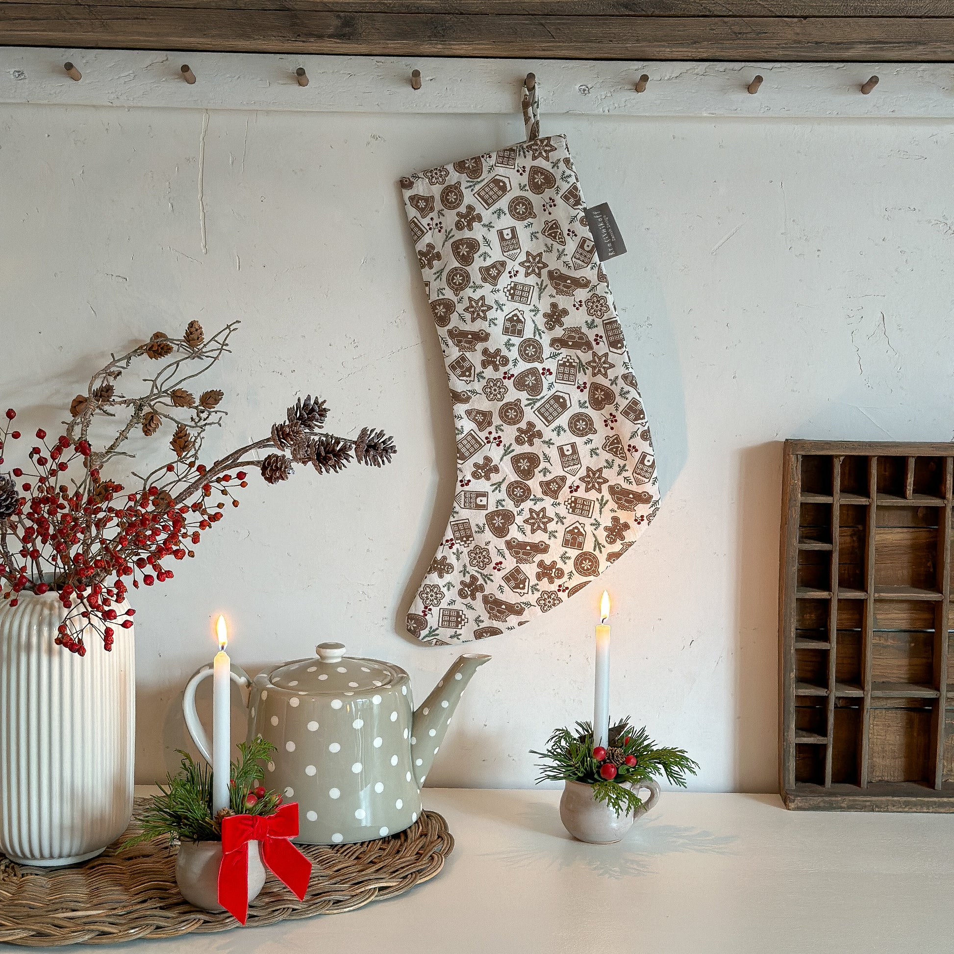 Weihnachtssocke Stiefel "Ginger Bread" Lebkuchen Dekor Weiß - Wohnen auf dem Land