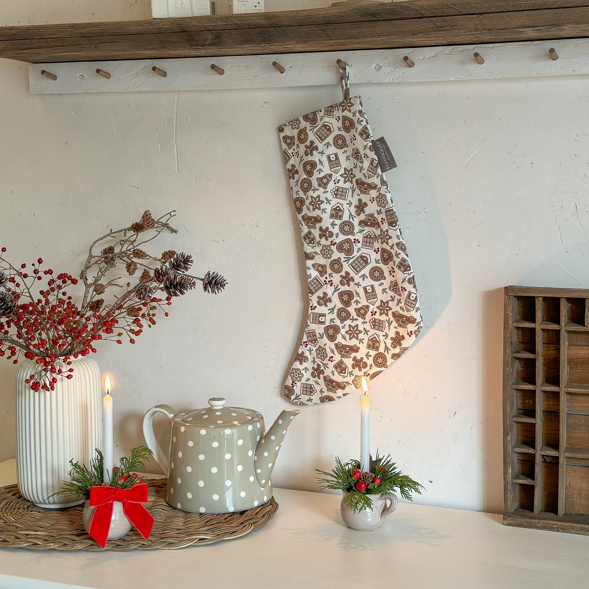 Weihnachtssocke Stiefel "Ginger Bread" Lebkuchen Dekor Weiß - Wohnen auf dem Land
