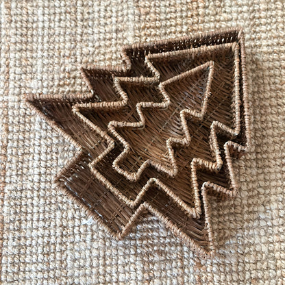 Schale Korb Tablett Set „Skovlys“ Tannenbaumform Rattan Natur 3er Set - Wohnen auf dem Land