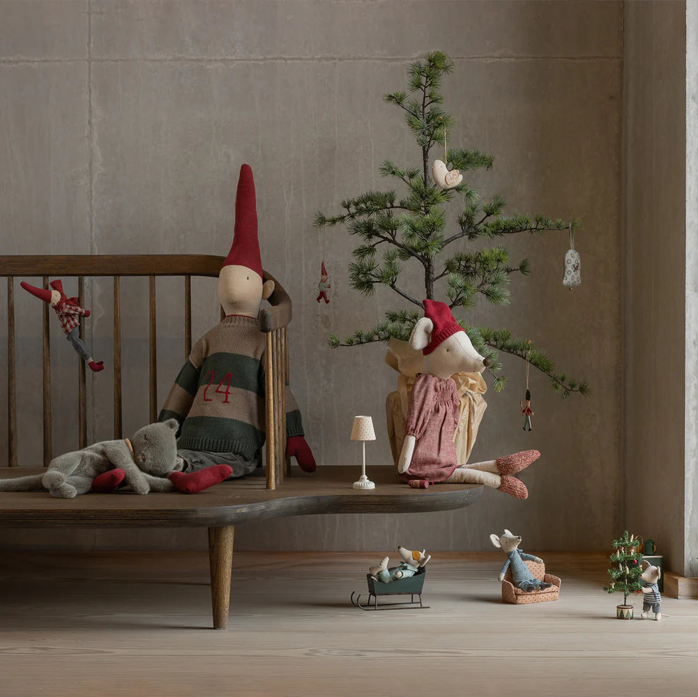 Wichtel Mega Pixy Junge Strickpullover "24" Größe 6 - 106cm