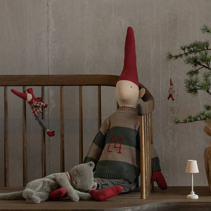 Wichtel Mega Pixy Junge Strickpullover "24" Größe 6 - 106cm