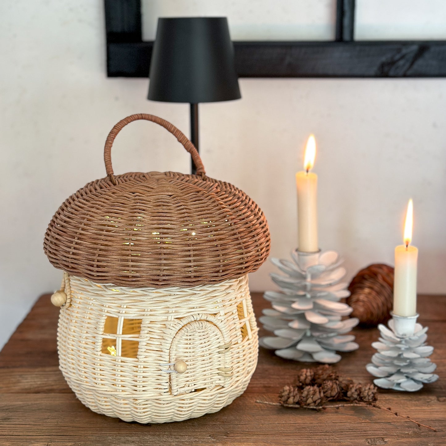 Rattan-Korb in Pilzhaus-Design, dekorativer Aufbewahrungskorb von Rex London, handgefertigt, natürliche Rattan-Optik