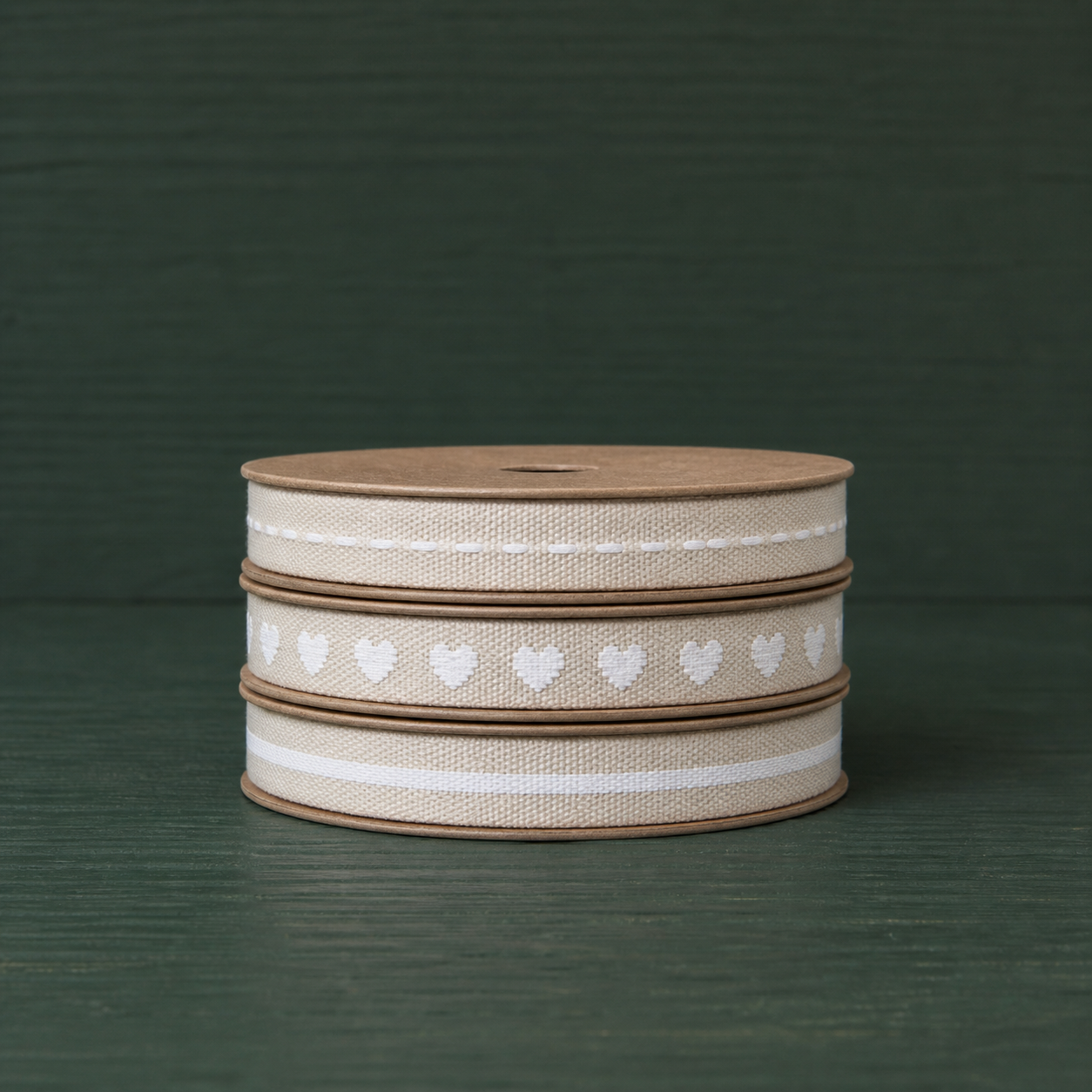 Dekoband-Set Soft Romance, drei cremefarbene 10-mm-Bänder mit weißen Mustern
