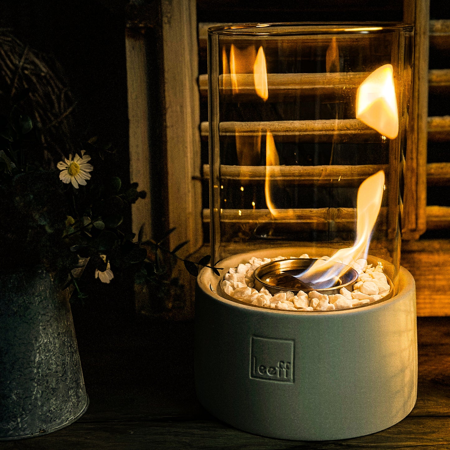 Stone Fire weiß Tischkamin warmes Licht
