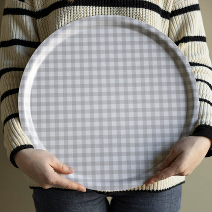 Rutan Tablett Schale Grau mit Karo-Muster, 38 cm, aus Steinzeug von Storefactory, ideal für Servieren und Dekoration.