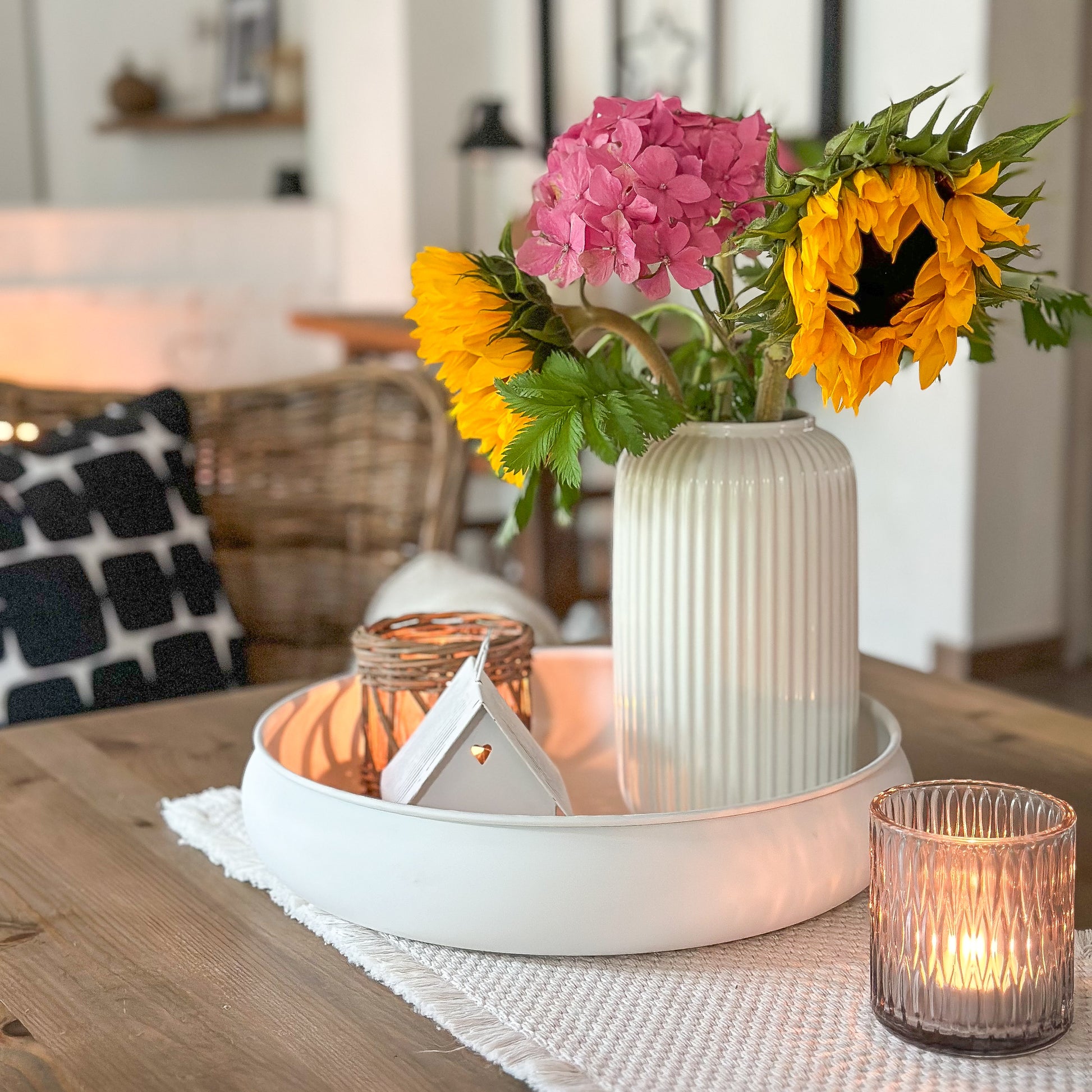 Schale Deko Tablett "Jern" Rund Vintage Weiß 32cm - Wohnen auf dem Land