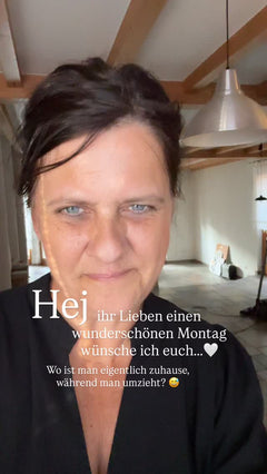 Hej ihr Lieben einen wunderschönen Montag wünsche ich euch…..🤍 Wo ist man eigentlich zuhause, während man umzieht? 😅