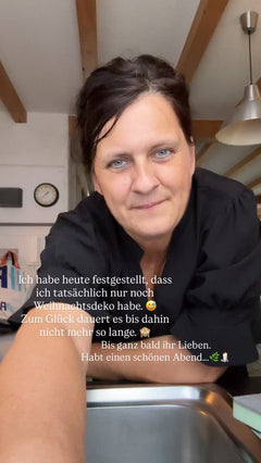 Ich habe heute festgestellt, dass ich tatsächlich nur noch Weihnachtsdeko habe. 😅 Zum Glück dauert es bis dahin nicht m