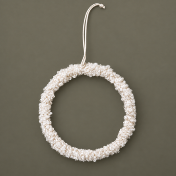 Fellring „Fenna“ zum Hängen 16cm – 2 Farben – freisteller creme