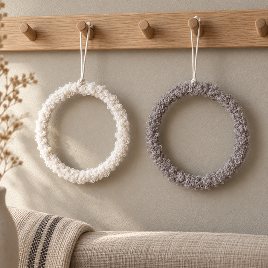 Fellring „Fenna“ zum Hängen 16cm – 2 Farben – ambiente 03 duo