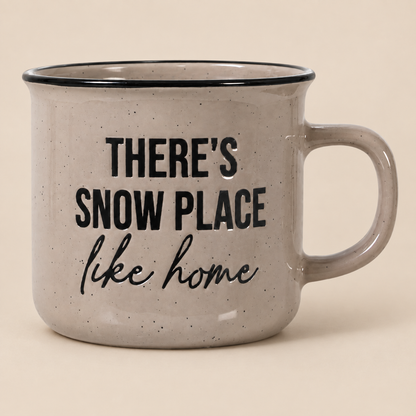 Becher Tasse „Snow Place Like Home“ Keramik Taupe 285ml – Freisteller