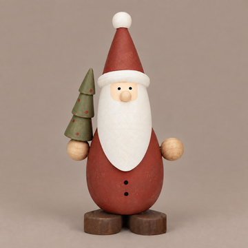 Deko Nikolaus „Niklas“ mit Tannenbaum Holz Rot 16cm – Freisteller · warmer Taupeton
