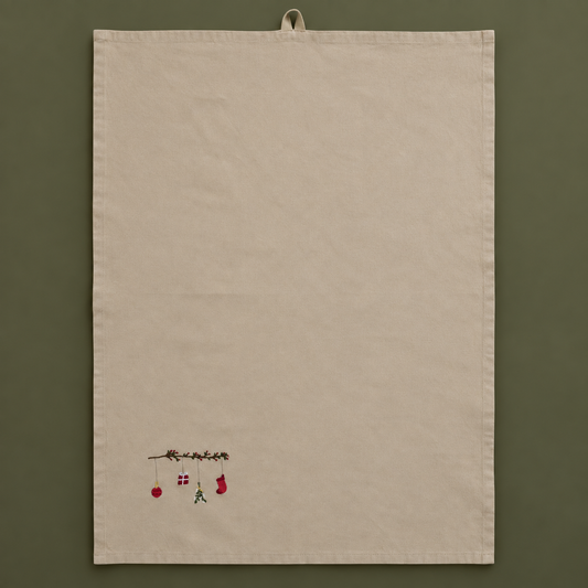 Geschirrtuch „Tradition“ bestickt Baumwolle Natur 50x70cm – Produktansicht