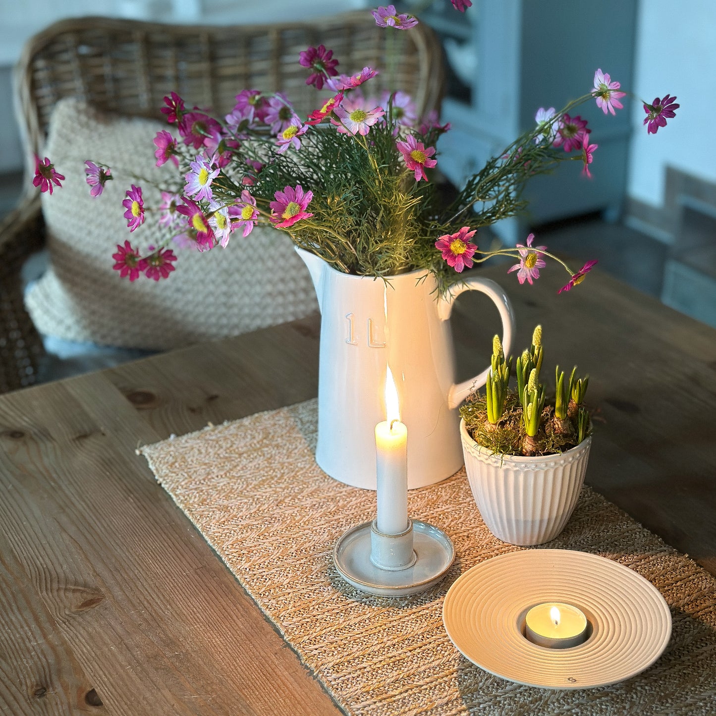 Künstlicher Blumenstrauß "Daisy Love" von Wohnen auf dem Land, 61cm, mit weißen und farbigen Blüten, dekorative Blume