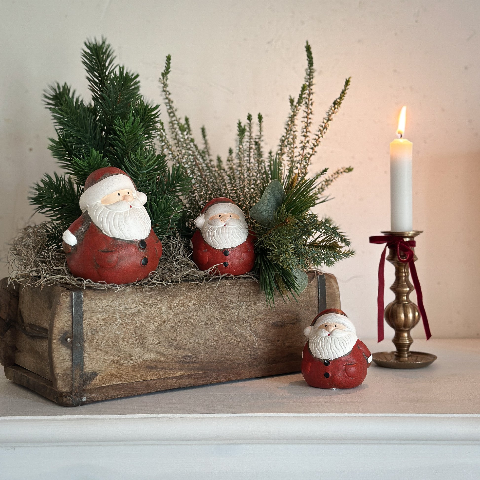 Deko Figur Weihnachtsmann "Nikolaus" Keramik Rot Weiß 2 Größen - Wohnen auf dem Land