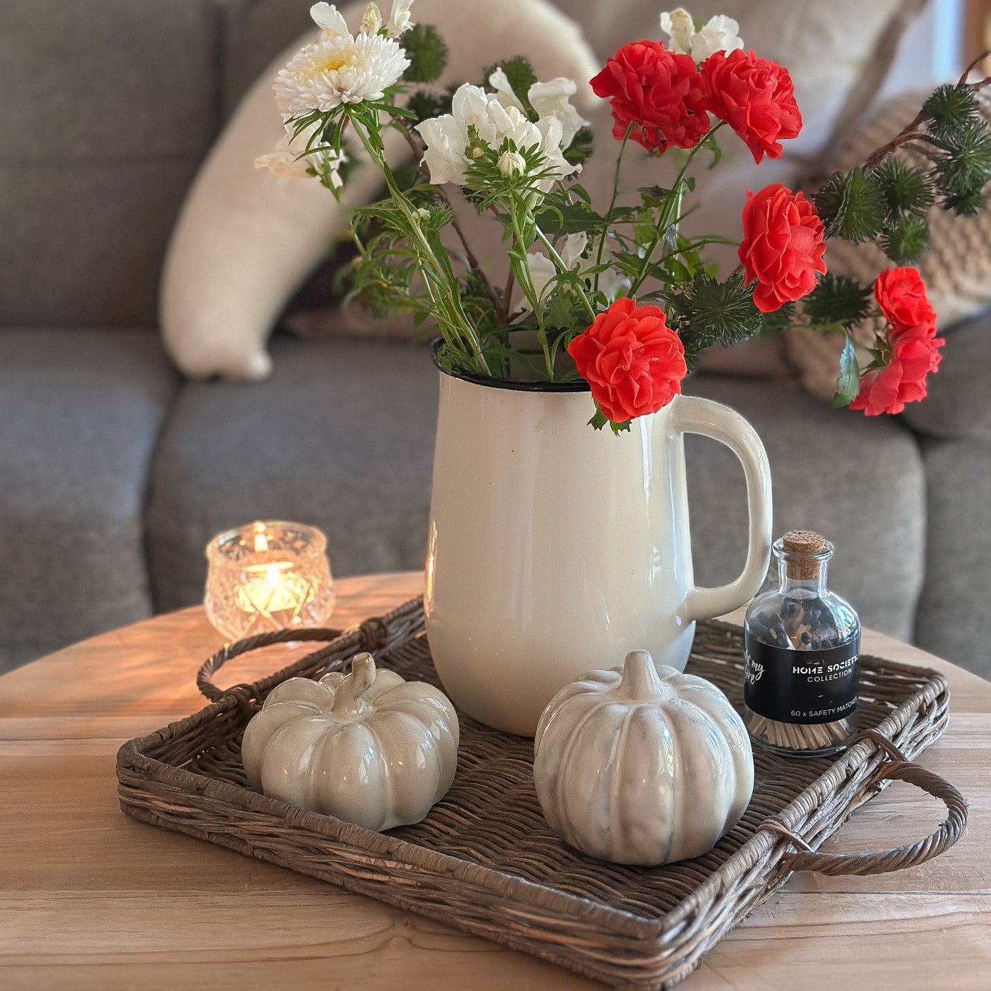 Zweier-Set Deko-Kürbisse "Maison Automne" aus glänzender Keramik in Grau und Antikweiß, dekorative Wohnaccessoires