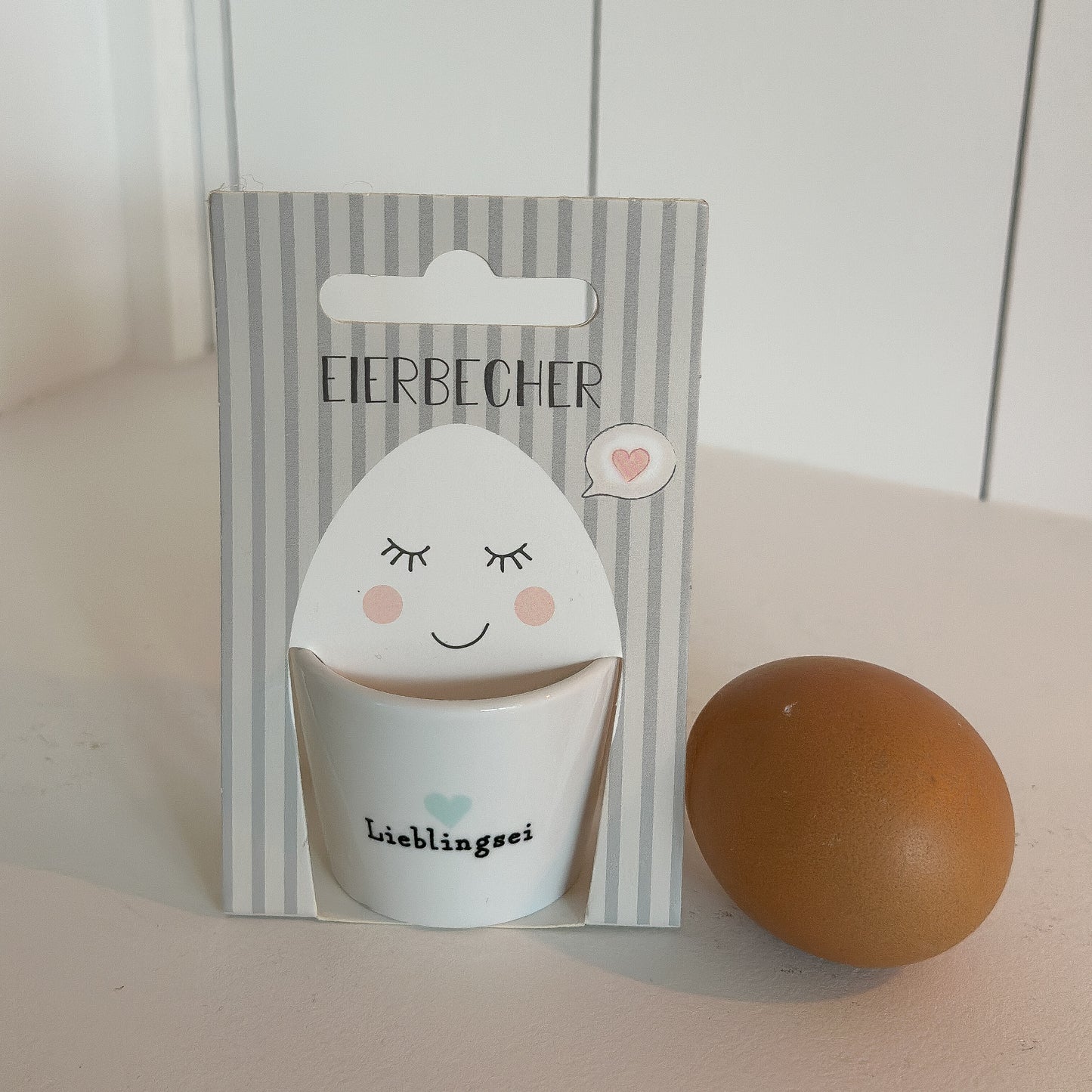 Drei Eierbecher mit Spruch „Frühstücksgruß“ im Geschenk-Set, von Wohnen auf dem Land, each with einzigartigem Design.
