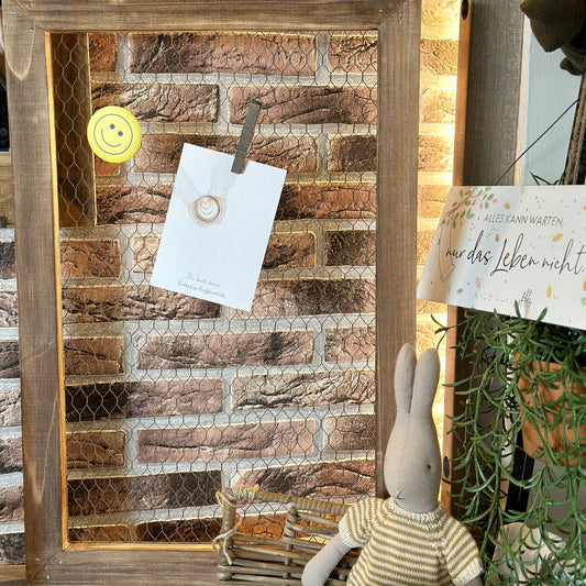 Holzdeko Rahmen Fotoboard „Rustic Memo“ mit Vintage Holz und Maschendraht in Braun, landhausstil, zum Aufhängen von Fotos oder Notizen