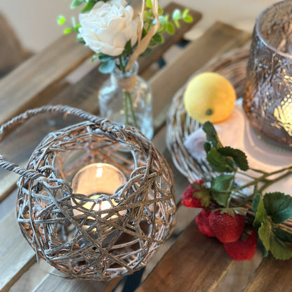 Windlicht mit Henkel "Sienna" Rankengeflecht mit Glas 2 Varianten - Wohnen auf dem Land