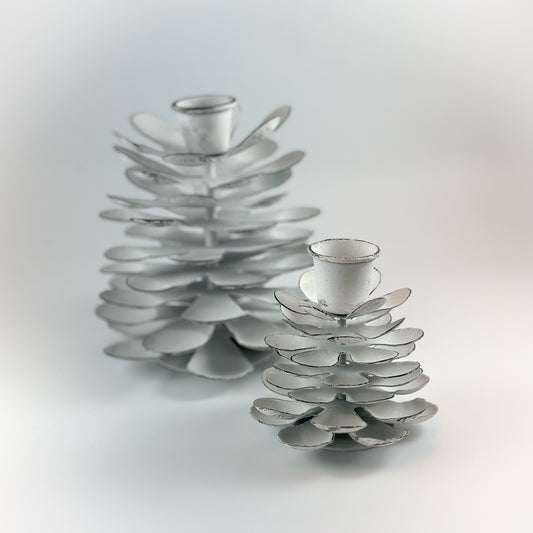 Kerzenhalter Baum Zapfen "Pine" Metall weiß 2 Größen - Wohnen auf dem Land