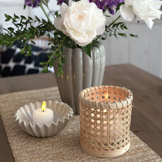 Kerzenhalter Windlicht "Cozy" Rattan inkl. Kerze 2 Farben - Wohnen auf dem Land