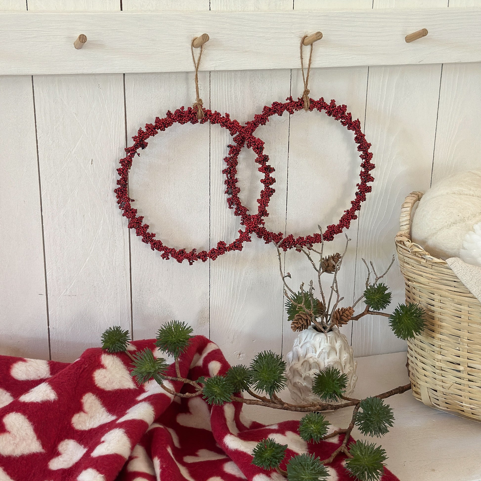 Deko Kranz mit Beeren "Julmys" Rot groß 16cm - Wohnen auf dem Land