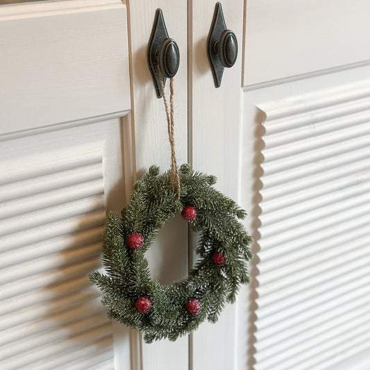 Kranz Tanne mit Beeren "Berry Bliss" Frosteffekt grün rot 17cm - Wohnen auf dem Land