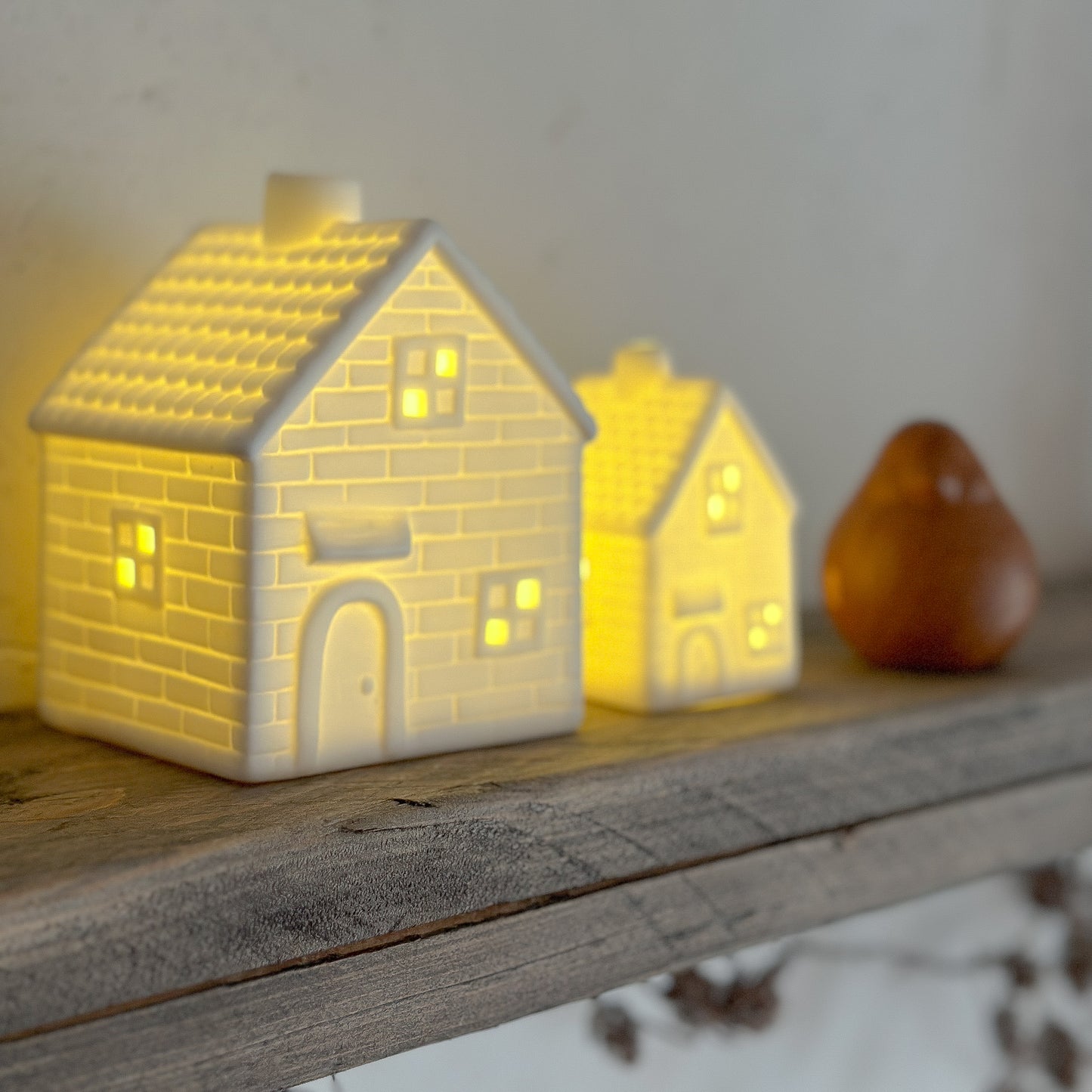 LED Lichthaus "Bricks" Porzellan Tür Rund Weiß 2 Größen - Wohnen auf dem Land