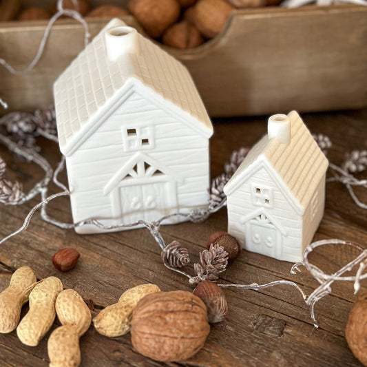 LED Lichthaus "Logs" Porzellan Tür Eckig Weiß 2 Größen - Wohnen auf dem Land