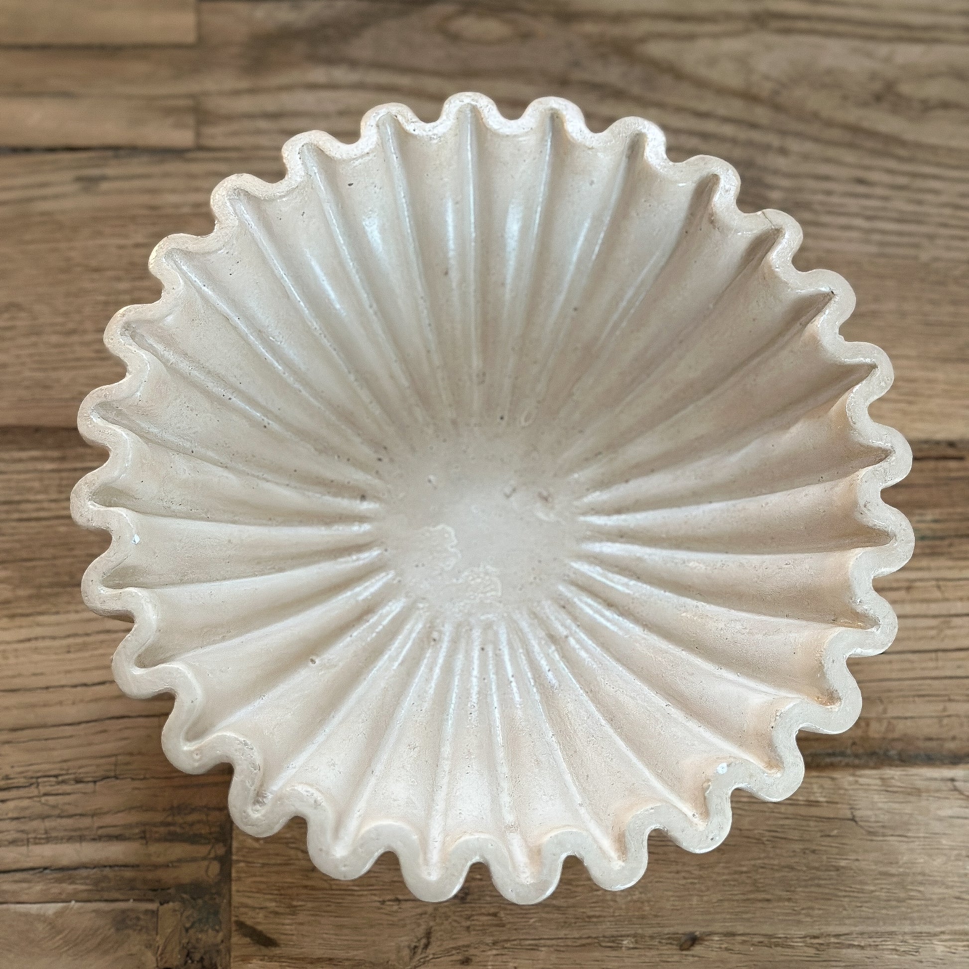 Deko Schale "Calista" Wellenform Keramik Creme 20cm - Wohnen auf dem Land