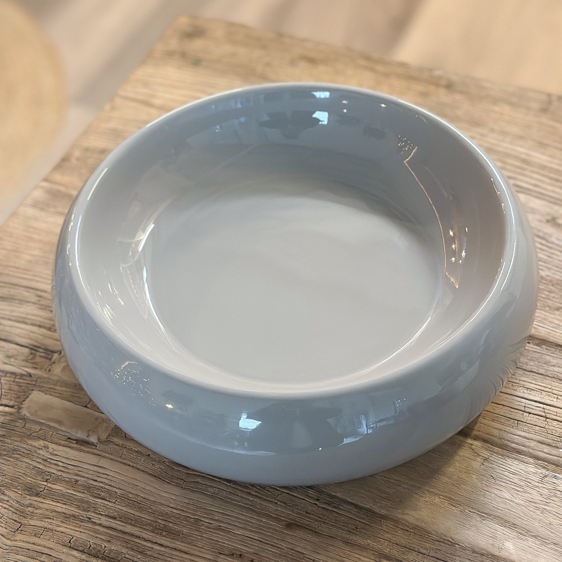 Dekorative Metall-Schale "Pure" in Grau, 29 cm Durchmesser, von Wohnen auf dem Land, ideal für stilvolle Dekorationen.