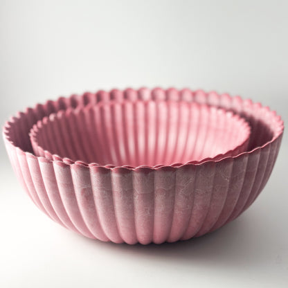 Große pinke Kunststoff-Schale "Talinn" als Pflanzgefäß, von Wohnen auf dem Land, mit 25 cm Durchmesser.