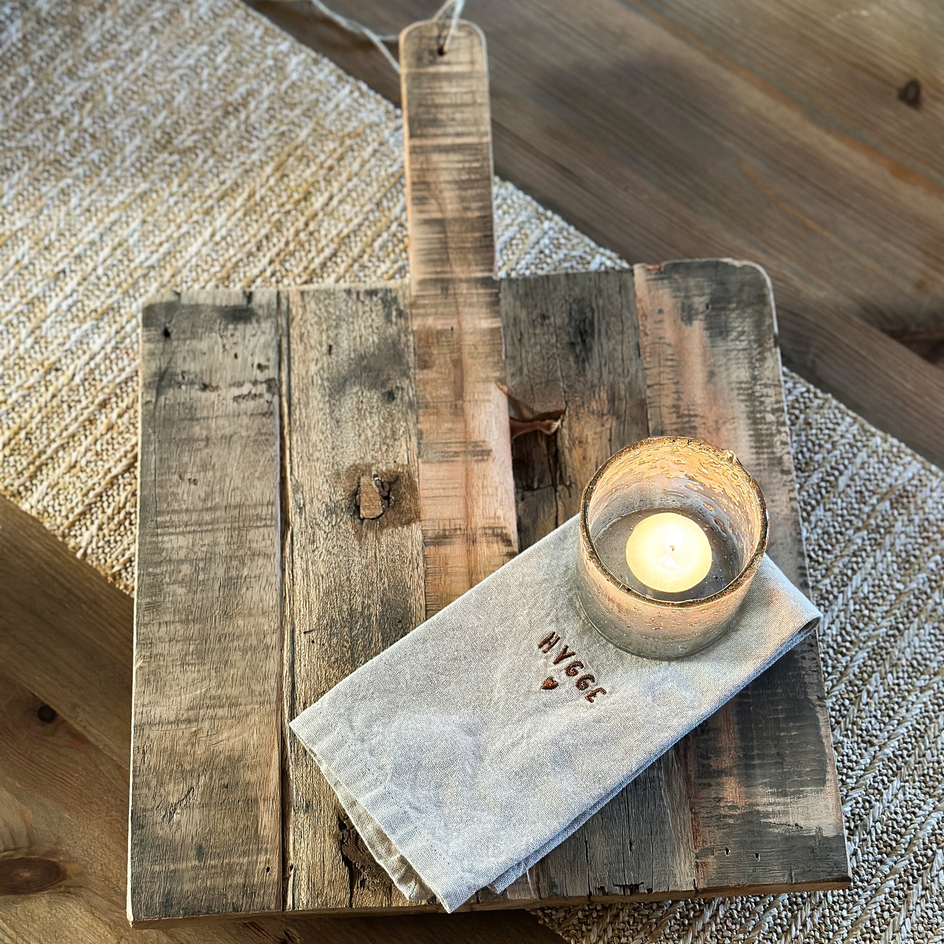 Tablett Brett mit Griff "Vintage Board" Altholz klein 25x25 - Wohnen auf dem Land