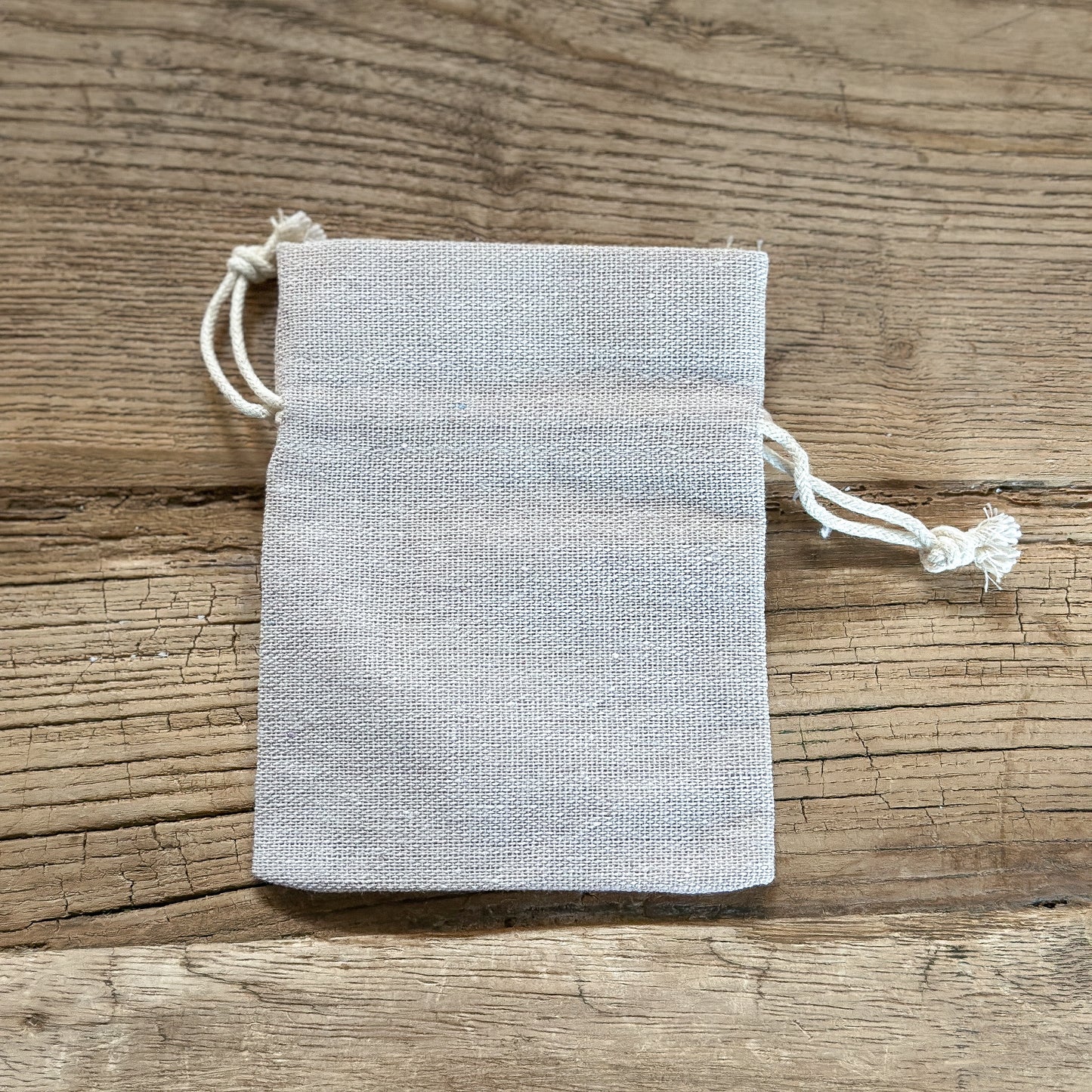 Stoffbeutel "Mini Bag" als Batterie-Versteck, naturfarben, 10cm, Zubehör von Wohnen auf dem Land, handliche Aufbewahrung.